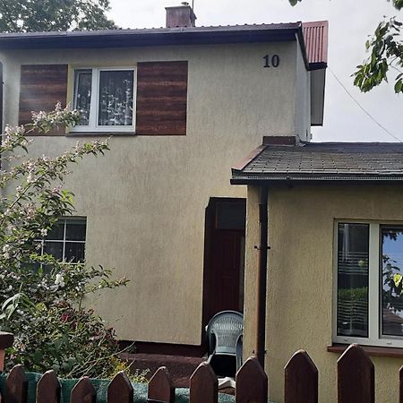 Dom Wakacyjny U Mirka Ustka Bagian luar foto