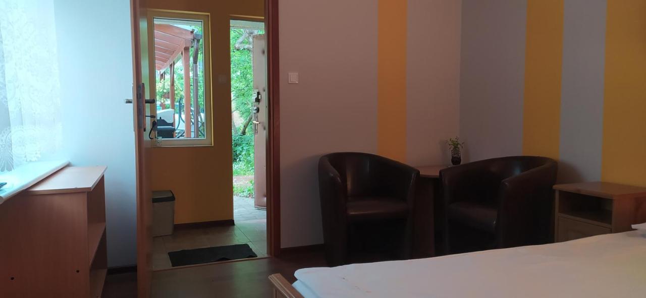 Dom Wakacyjny U Mirka Ustka Bagian luar foto