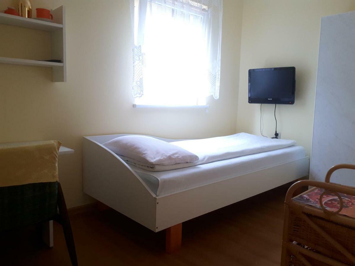 Dom Wakacyjny U Mirka Ustka Bagian luar foto